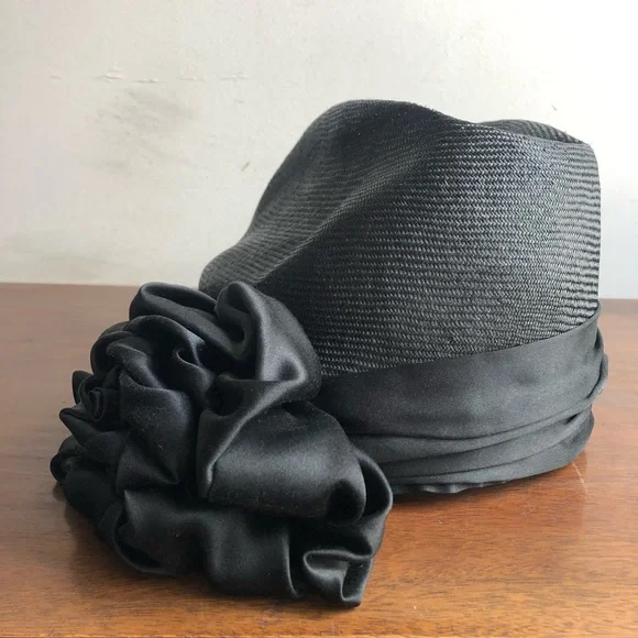 Tia Mazza New York] Vintage 1920’s style Black Sateen Big Flower Corsage hat